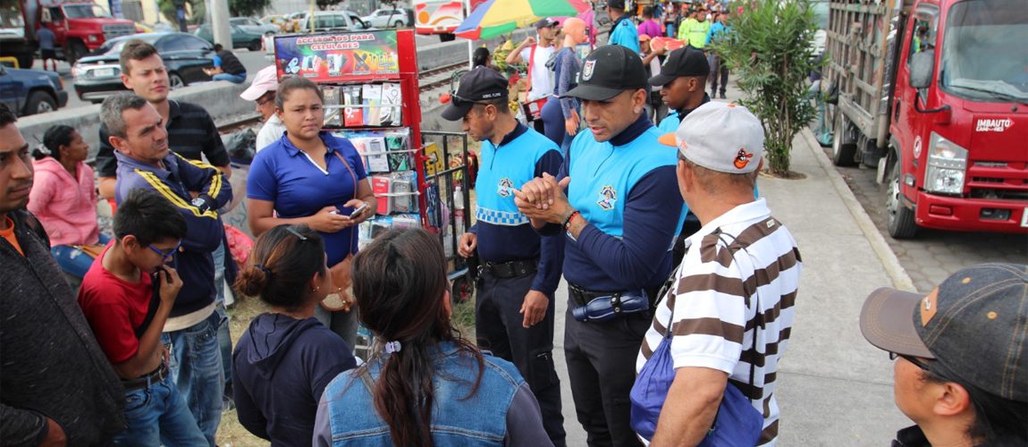 Operativo de control sobre ventas ambulantes en los alrededores de la terminal