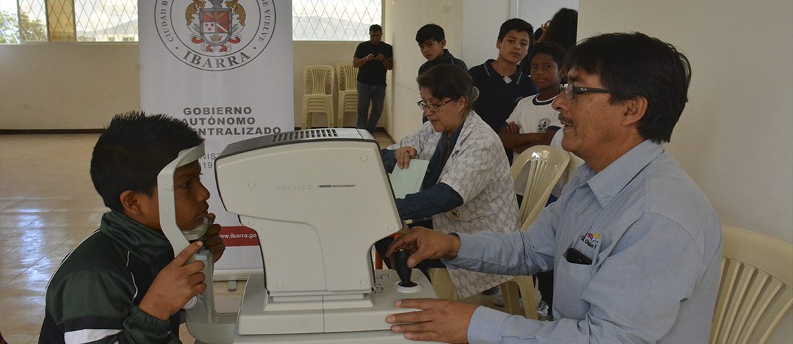 Municipio de Ibarra realiza campaña de salud visual, para la niñez y la juventud