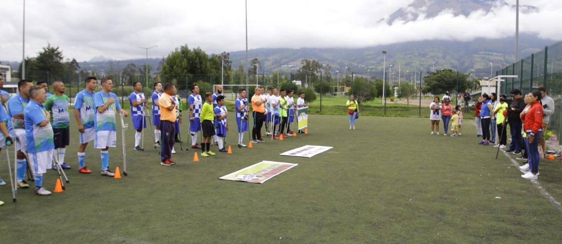 Fútbol de amputados se practica en Ibarra