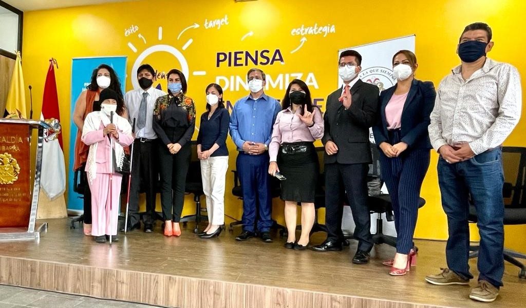 MUNICIPALIDAD DE IBARRA IMPULSA PROYECTO DE MASIFICACIÓN DE APRENDIZAJE DE LENGUAJES INCLUSIVOS “PUNTO Y SEÑA, EL MUNICIPIO TE ENSEÑA”