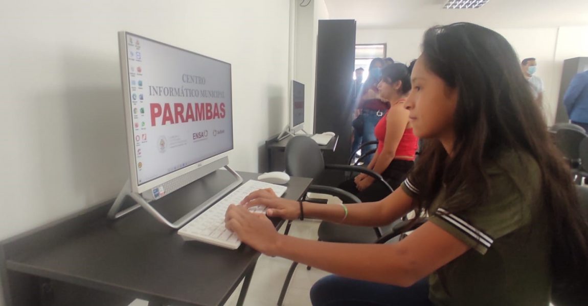 ALCALDÍA DE IBARRA INAUGURA CENTRO INFORMÁTICO MUNICIPAL EN PARAMBAS