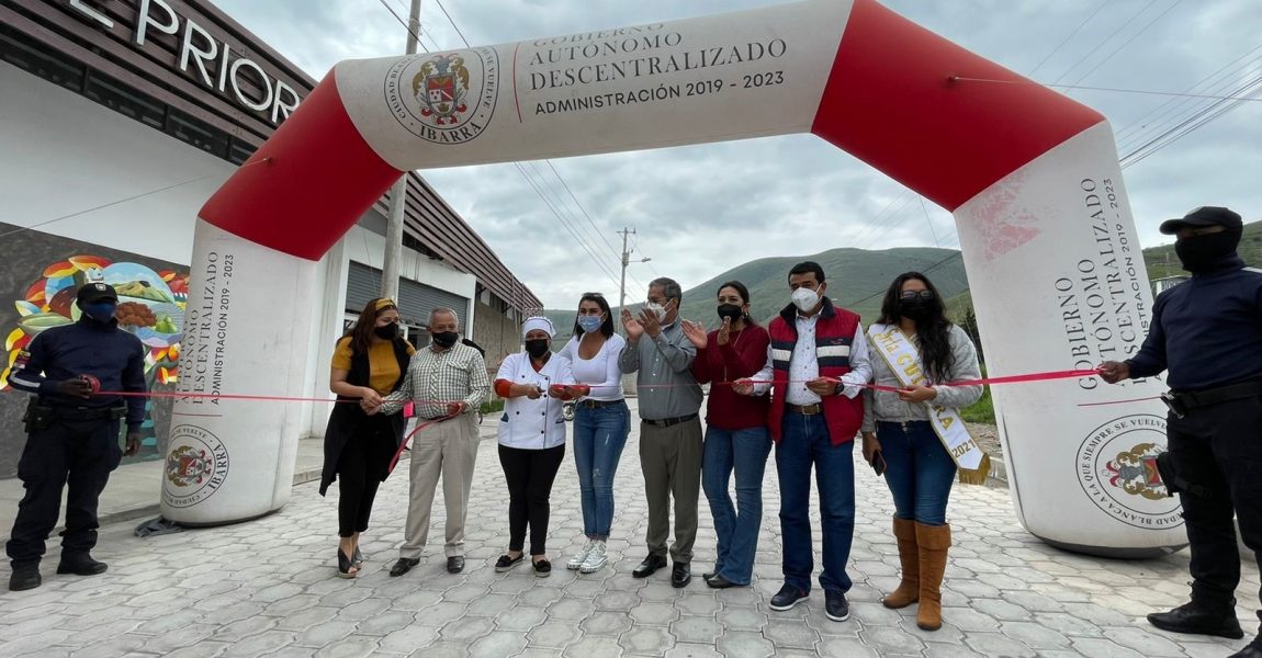 INAUGURAMOS EL ADOQUINADO DE LAS CALLES ALEDAÑAS AL MERCADO DE PRIORATO