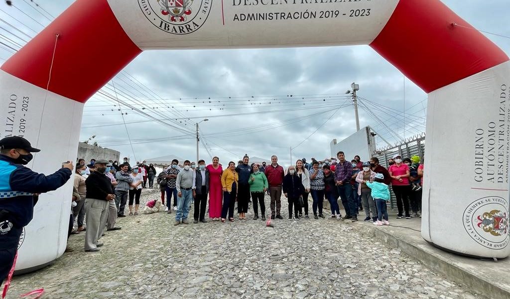 COLOCACIÓN DE LA PRIMERA PIEDRA FRENTE DE TRABAJO 3 DE 19 CALLES EN LA PARROQUIA  DEL PRIORATO