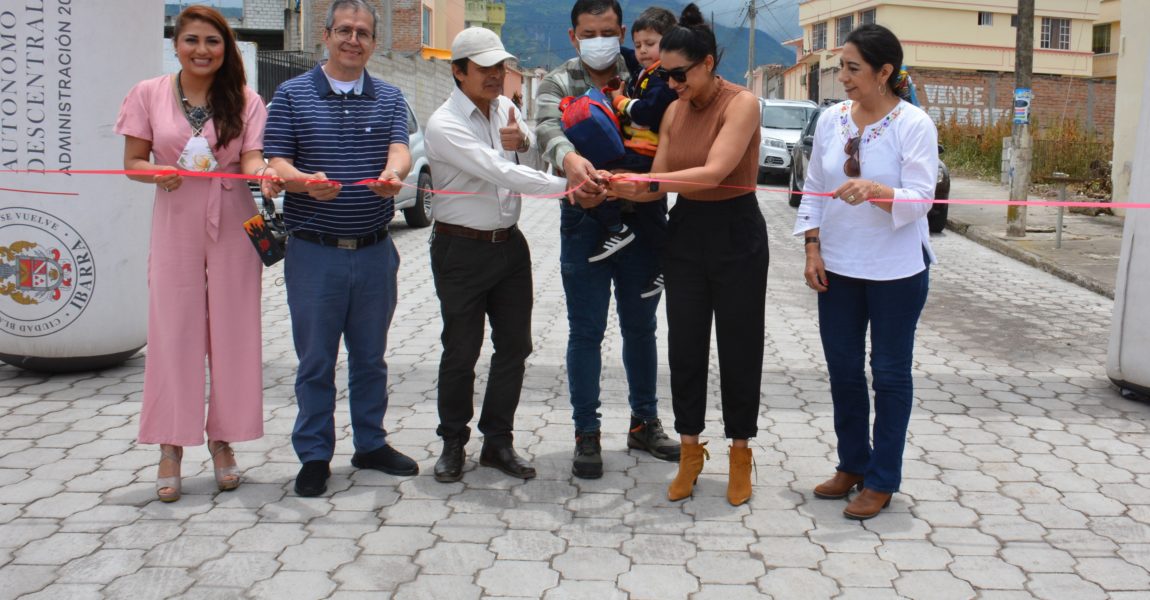 NUEVAS VÍAS ADOQUINADAS PARA EL BARRIO ZOILA GALÁRRAGA