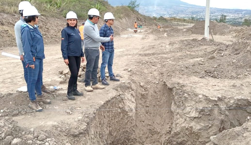 CON MANO DE OBRA LOCAL CONTINÚA LA CONSTRUCCIÓN DEL NUEVO CEMENTERIO DE IBARRA