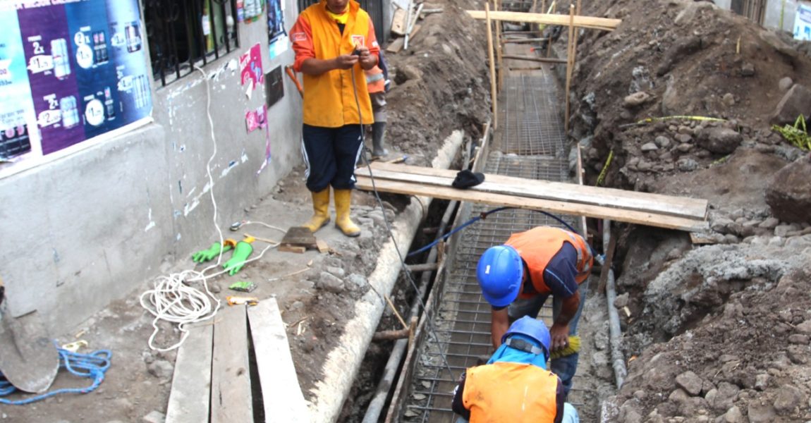 1.2KM DE ALCANTARILLADO PLUVIAL SE CONSTRUYE EN YAHUARCOCHA