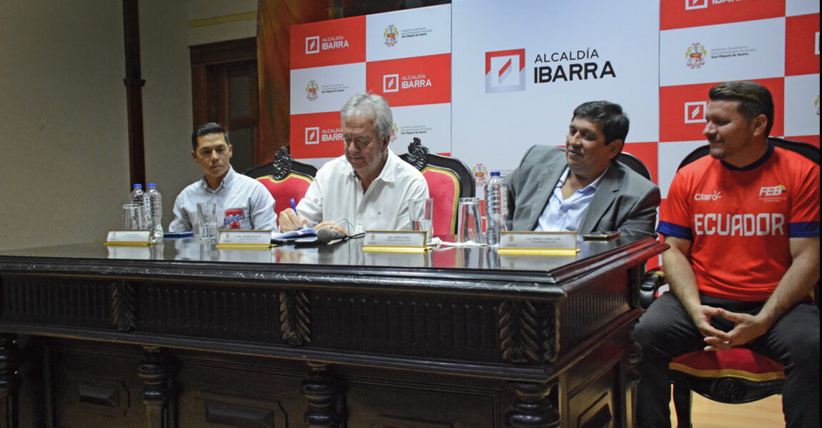 ALCALDÍA DE IBARRA FIRMA CONVENIO DE CREACIÓN DE LA ESCUELA DE ENTRENADORES DE BALONCESTO (FEB)