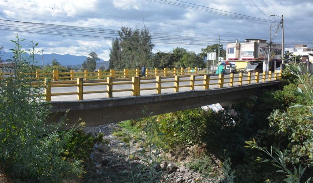 EL PUENTE DE LA AV. HERNAN GONZALES DE SAA  ES UNA REALIDAD