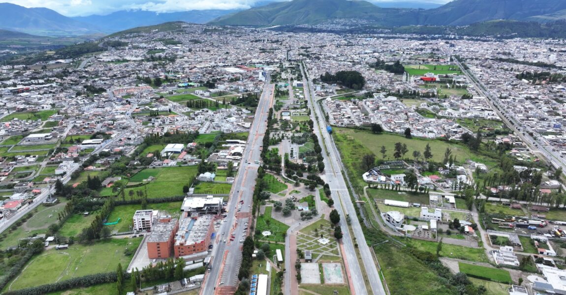 Fiestas de Fundación Impulsan un Boom Económico en Ibarra con Miles de Visitantes y Emprendedores