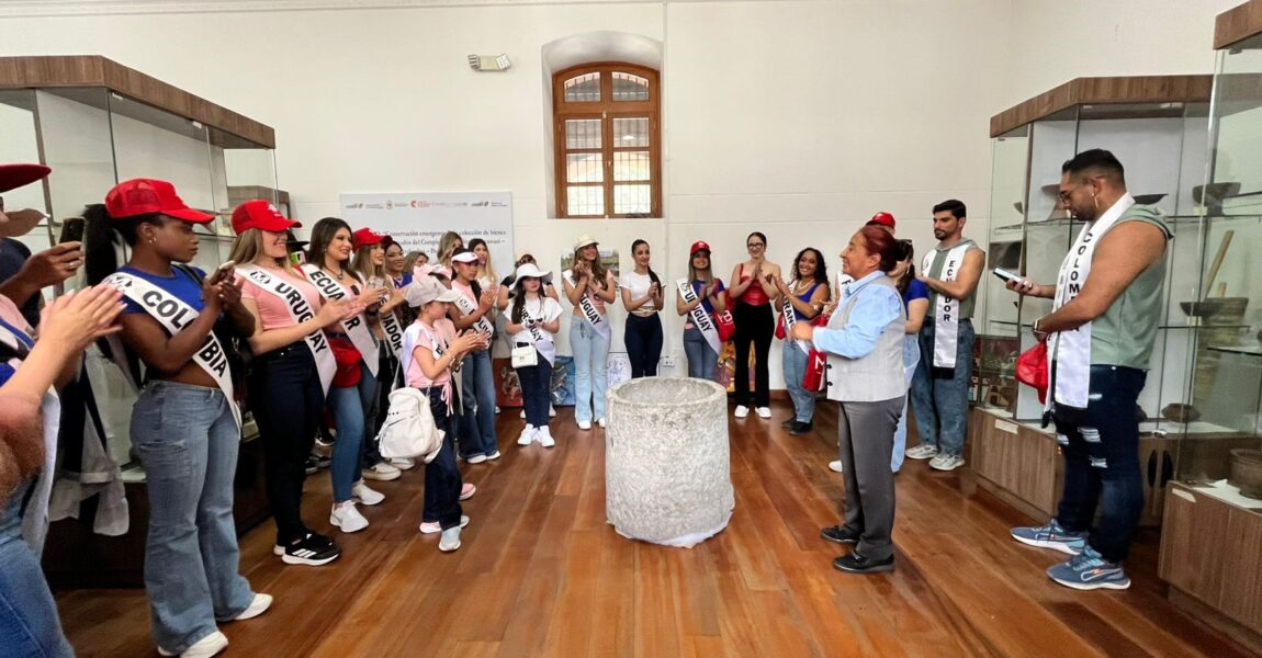 PARTICIPANTES DE MISS. Y MR. BEAUTY UNIVERSAL 2025 VISITAN EL CENTRO CULTURAL EL CUARTEL EN IBARRA