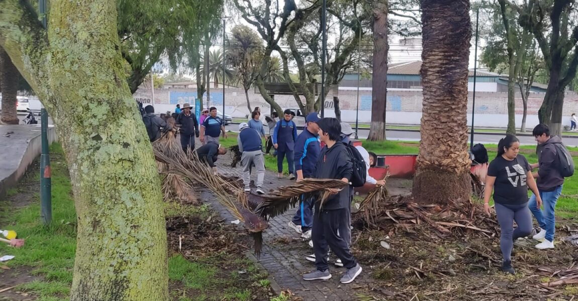 MINGA EXITOSA EN YACUCALLE: LOS BARRIOS DE IBARRA REALIZAN JORNADAS COMUNITARIAS DE LIMPIEZA Y SE EMPODERAN DEL ESPACIO PÚBLIO.