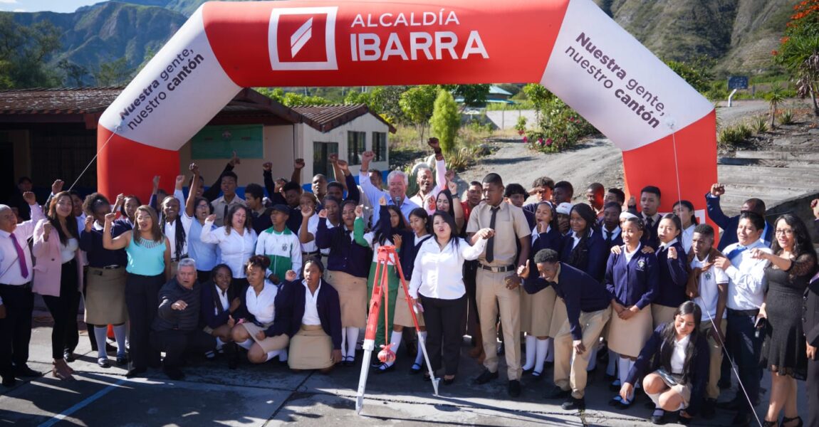 LA ALCALDÍA DE IBARRA MEJORA INFRAESTRUCTURA EDUCATIVA EN LA RURALIDAD