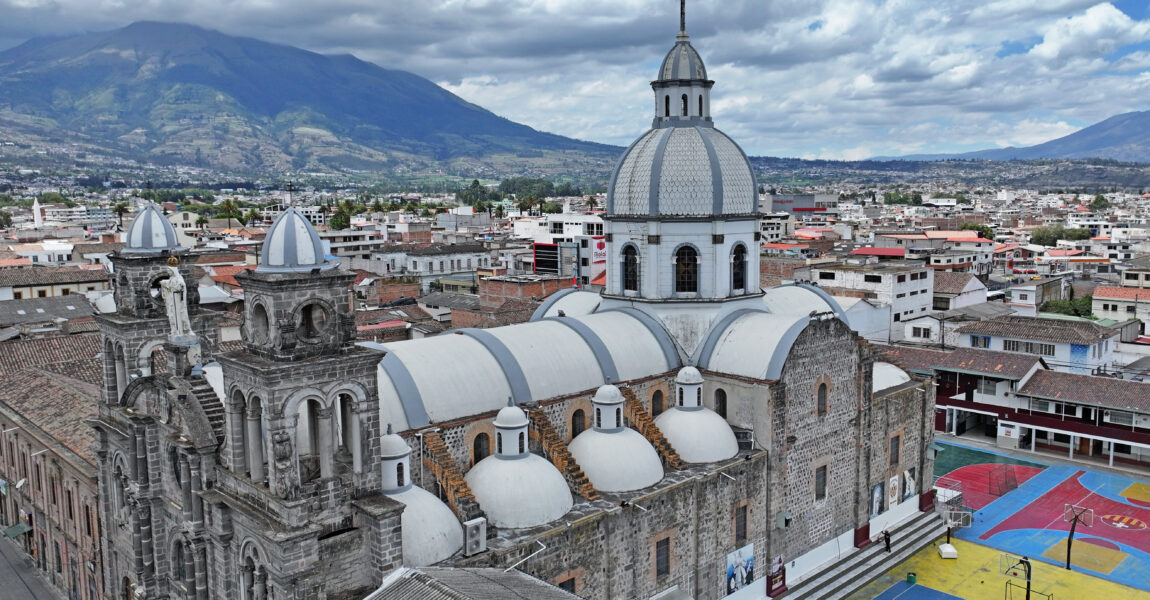 IBARRA SE UNE EN UNA GRAN RADIO MARATÓN PARA SALVAR LAS CÚPULAS DE LA HISTÓRICA BASÍLICA DE LA MERCED